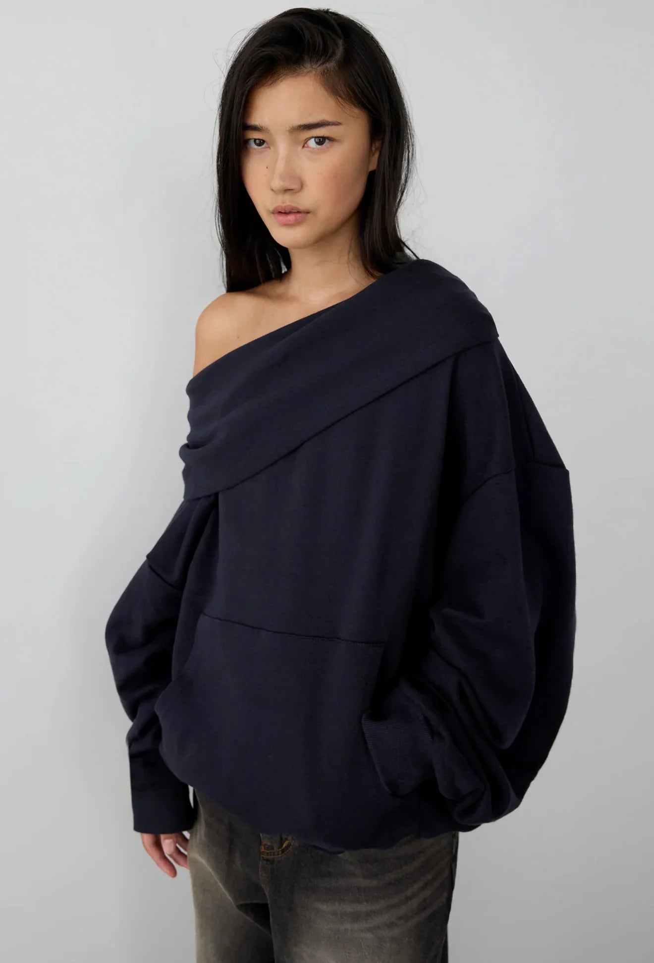 Oversize Off-Shoulder Hoodie