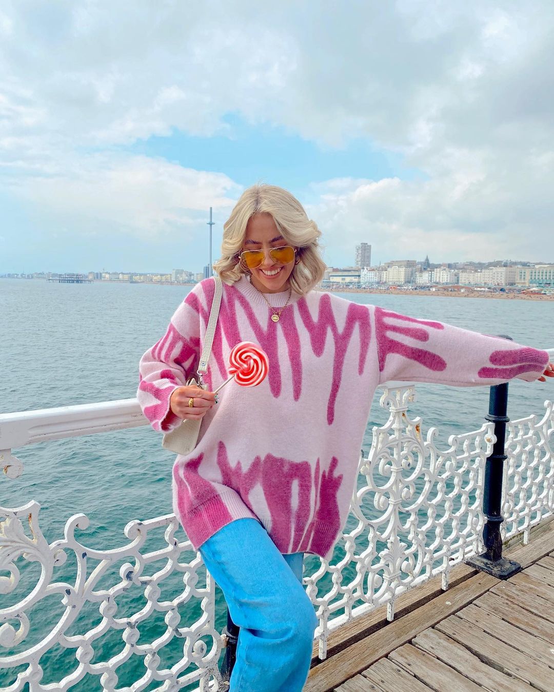 WAVES LINE KNITTING SWEATER