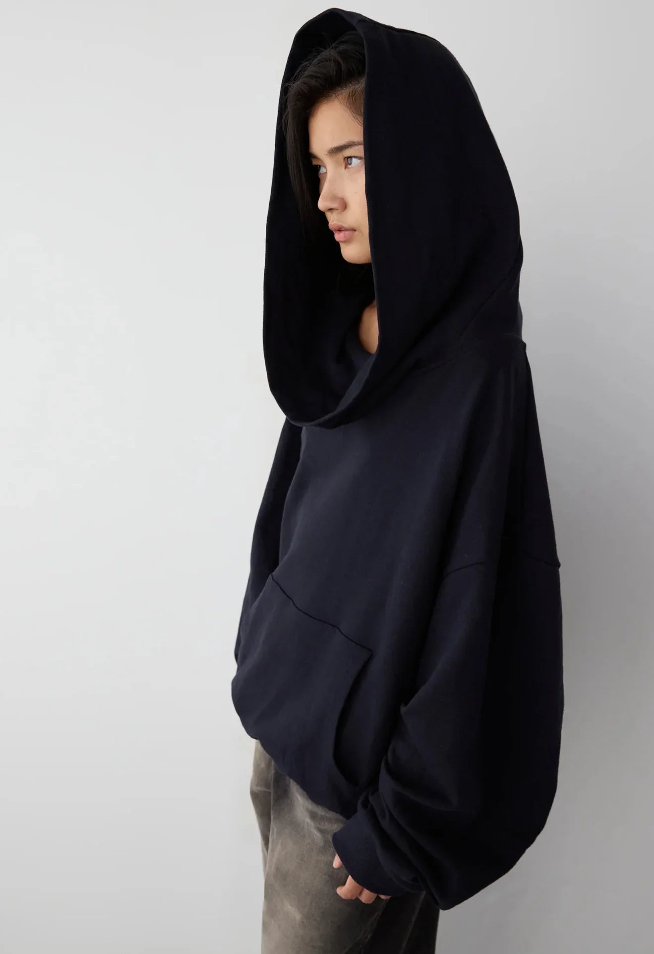 Oversize Off-Shoulder Hoodie