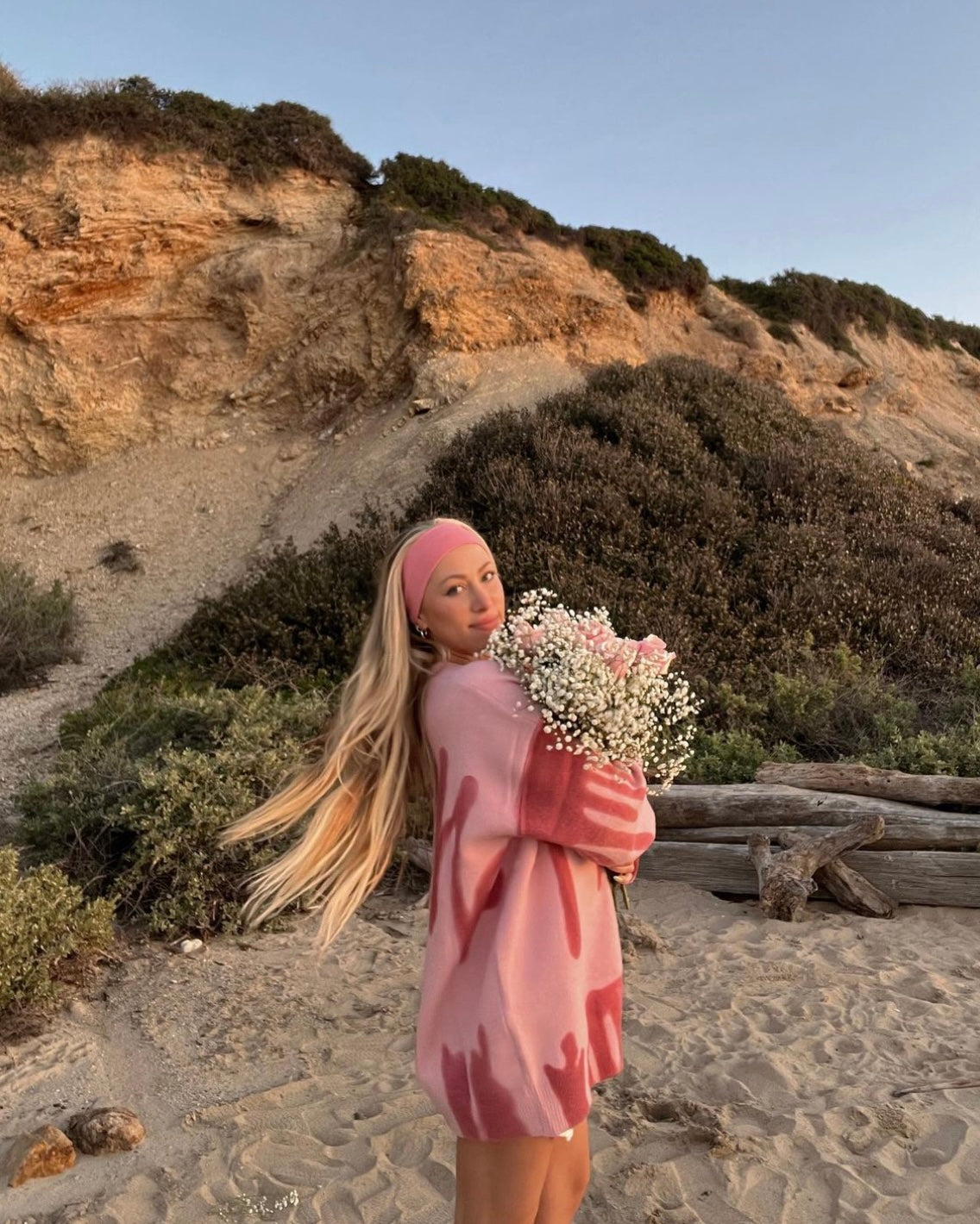 WAVES LINE KNITTING SWEATER